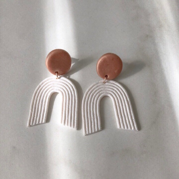 ✦ Boho rainbow handmade polymer clay earrings ✦ - Picture 2 of 3